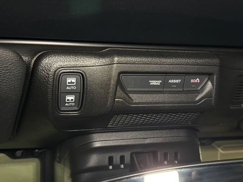 Used 2024 Jeep Wrangler Unlimited AWD/4WD image 33