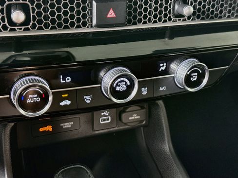 Certified 2024 Honda Civic Sport image 17