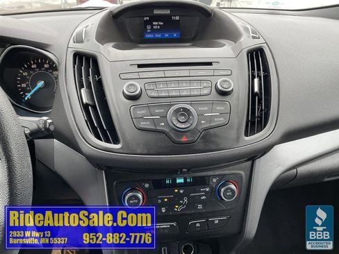 Used 2017 Ford Escape SE image 18