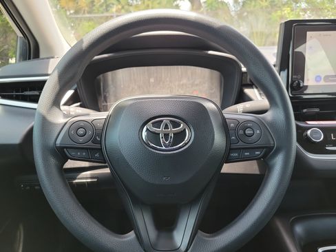 Used 2025 Toyota Corolla LE w/ Convenience Package FWD image 23