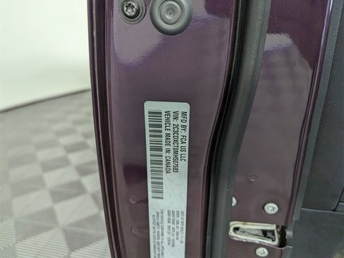 Used 2021 Dodge Charger R/T w/ Plus Group image 39