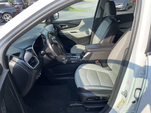 Used 2018 Chevrolet Equinox Premier FWD image 15