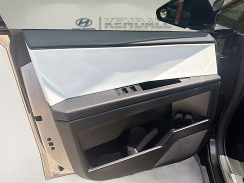 Used 2024 Tesla Cybertruck AWD Crew Cab image 18