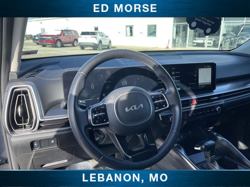 Used 2024 Kia Sorento S image 34
