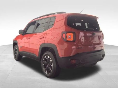 Used 2023 Jeep Renegade Latitude image 8