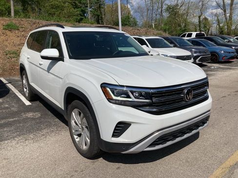 Certified 2023 Volkswagen Atlas SE w/ Panoramic Sunroof Package AWD/4WD image 1