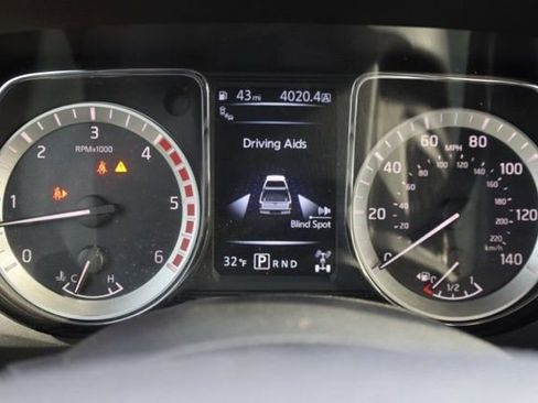 Used 2018 Nissan Titan PRO-4X w/ Pro-4x Convenience Package image 24