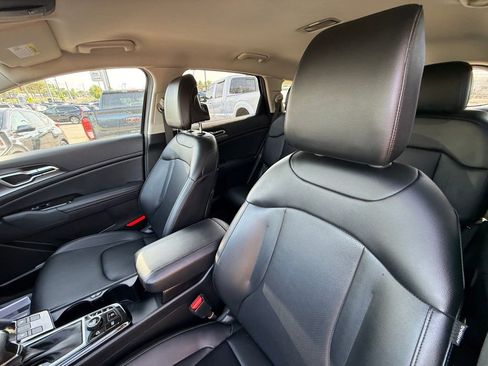 Used 2023 Kia Sportage EX image 13