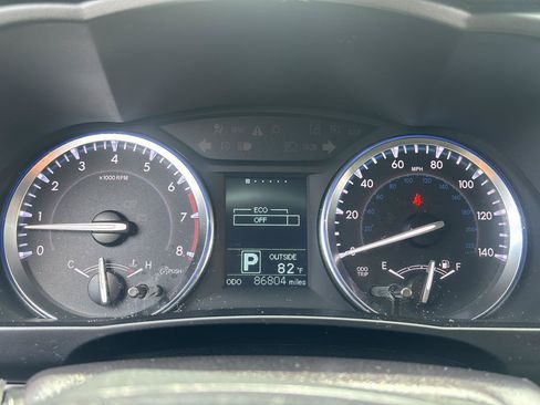 Used 2016 Toyota Highlander Plus FWD image 2