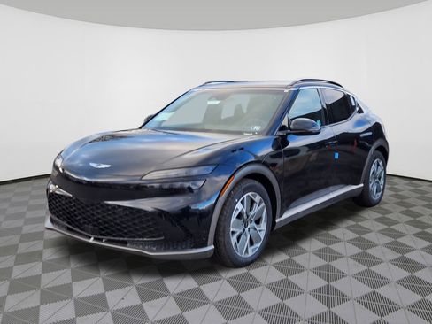 Used 2025 Genesis GV60 Advanced image 2