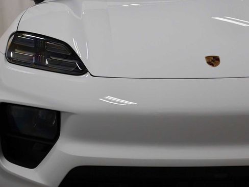 New 2026 Porsche Macan 4 Electric AWD/4WD image 15