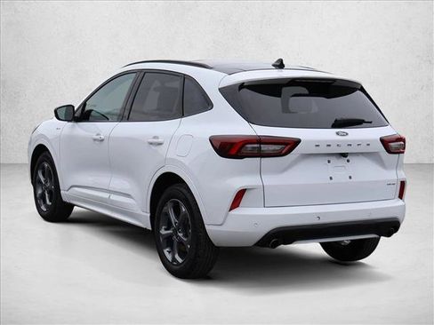 Used 2023 Ford Escape ST-Line w/ Tech Pack #1 AWD/4WD image 9