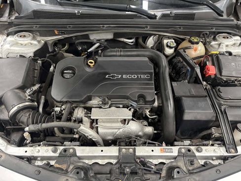 Used 2017 Chevrolet Malibu LS FWD image 9