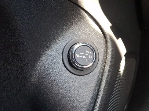 Certified 2024 Buick Encore GX Preferred w/ Comfort Package FWD image 27