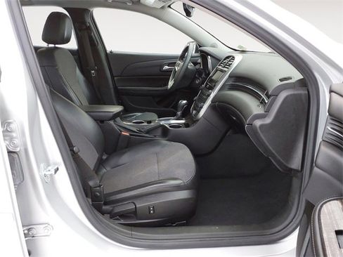 Used 2015 Chevrolet Malibu LT w/ Power Convenience Package image 15