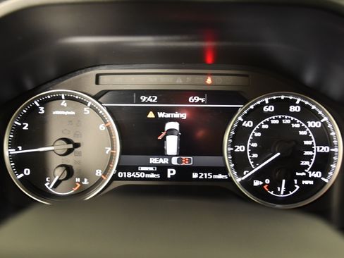 Used 2024 Mitsubishi Outlander AWD image 18