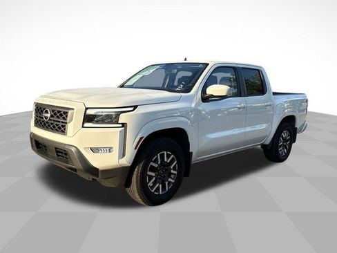 Used 2024 Nissan Frontier SL w/ Technology Package image 1