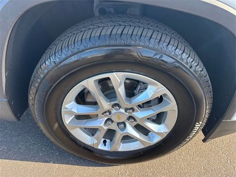 Used 2023 Chevrolet Traverse LS w/ Safety Package image 22