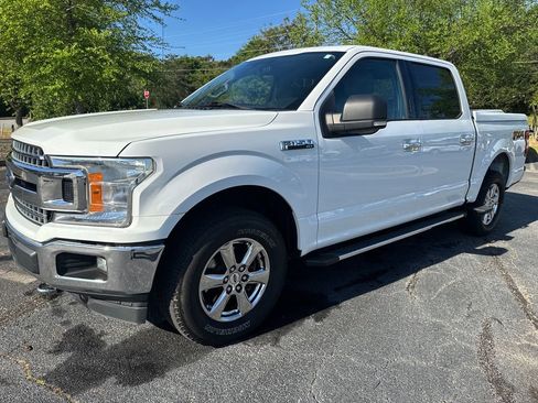 Used 2018 Ford F150 XLT w/ Equipment Group 302A Luxury image 9