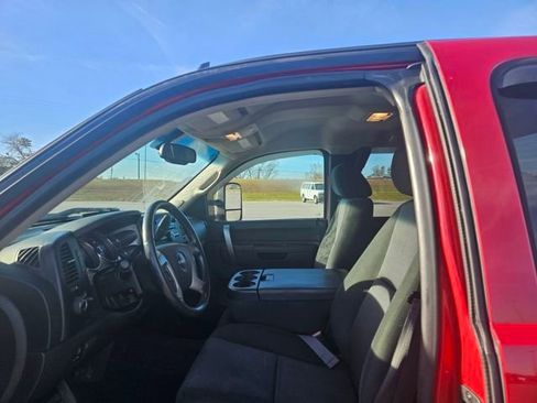 Used 2013 GMC Sierra 2500 SLE w/ SLE Preferred Package image 9