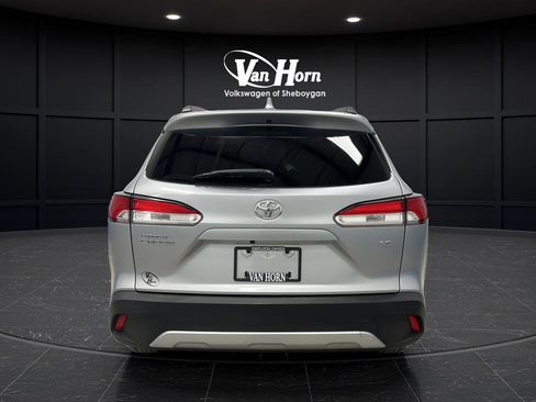 Used 2023 Toyota Corolla Cross LE image 4
