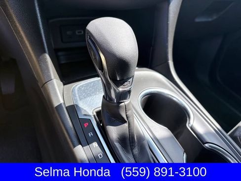 Used 2022 Chevrolet Equinox LT FWD image 22