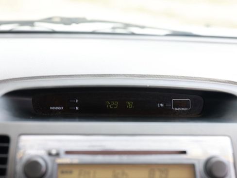 Used 2005 Toyota Camry SE image 32