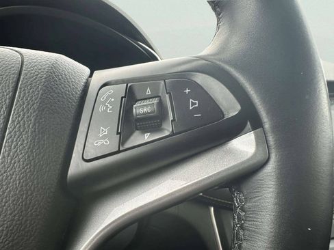 Used 2017 Chevrolet Trax LT w/ LT Convenience Package AWD/4WD image 24
