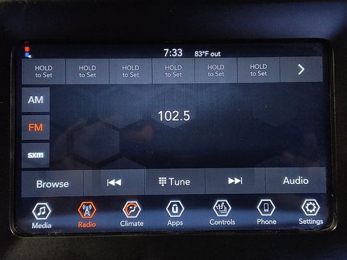 Used 2021 Jeep Cherokee Latitude Lux w/ Sun & Sound Group AWD/4WD image 25