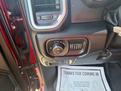 Used 2019 RAM 1500 Big Horn AWD/4WD image 19