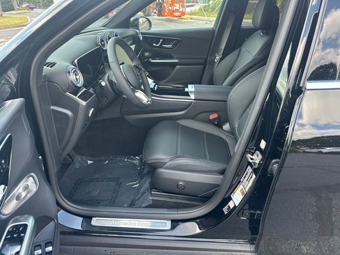 Used 2026 Mercedes-Benz GLC 350e 4MATIC image 10