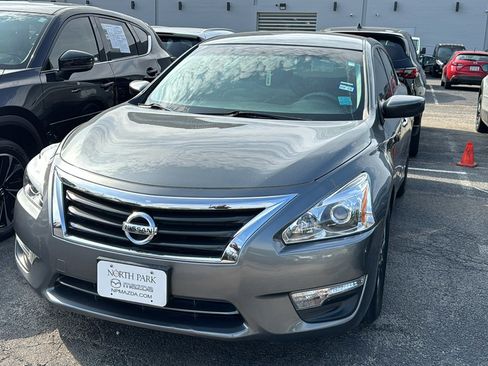 Used 2015 Nissan Altima 2.5 S w/ Special Edition Package image 4