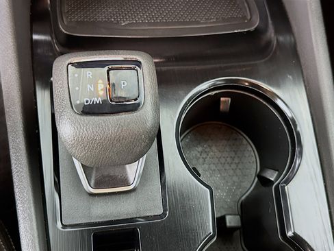 Used 2021 Nissan Rogue SV FWD image 19