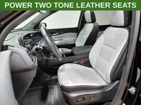 Used 2025 Chevrolet Traverse High Country w/ LPO, Floor Liner Package AWD/4WD image 3