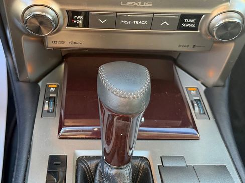 Used 2018 Lexus GX 460 Premium w/ Premium Package image 19