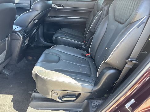 Used 2024 Hyundai Palisade Limited FWD image 16