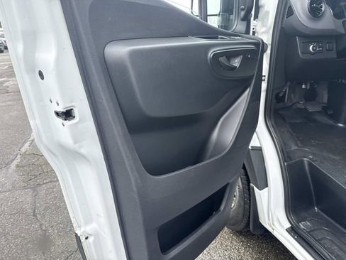 Used 2025 Mercedes-Benz Sprinter 2500 image 18