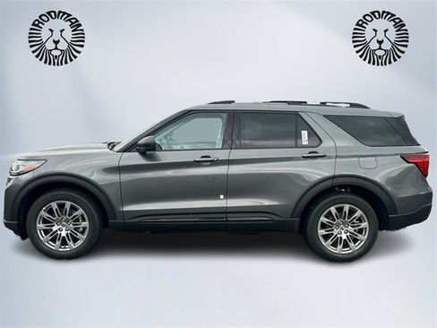 New 2026 Ford Explorer Active w/ Active Comfort Package image 8