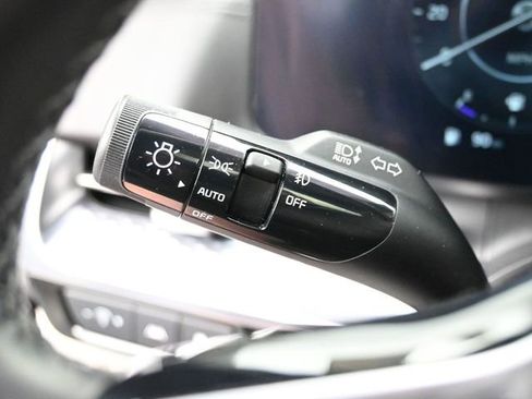 Used 2024 Kia Carnival SX Prestige image 24