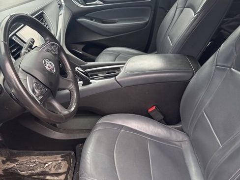 Used 2021 Buick Enclave Essence w/ Sport Touring Edition image 9