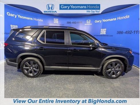 New 2026 Honda Pilot Sport image 5
