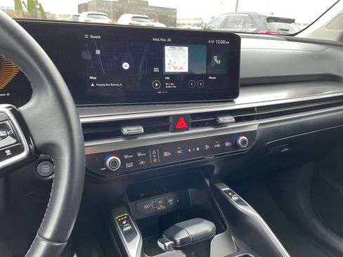 Used 2024 Kia Sorento S image 18