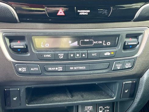 Used 2022 Honda Passport TrailSport image 16
