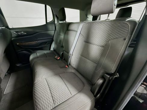 Used 2019 GMC Acadia SLE image 24