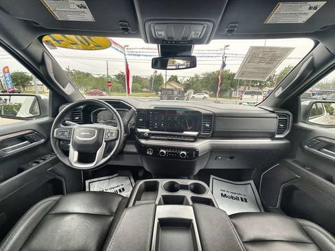 Used 2024 GMC Sierra 1500 SLT AWD/4WD image 19