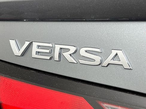 New 2025 Nissan Versa SR w/ Trunk Package image 31
