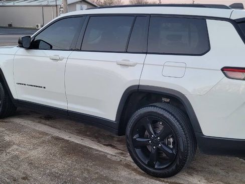 Used 2023 Jeep Grand Cherokee L Limited w/ Black Appearance Package image 3