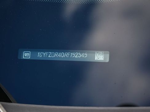 Used 2024 Cadillac XT4 Premium Luxury image 28