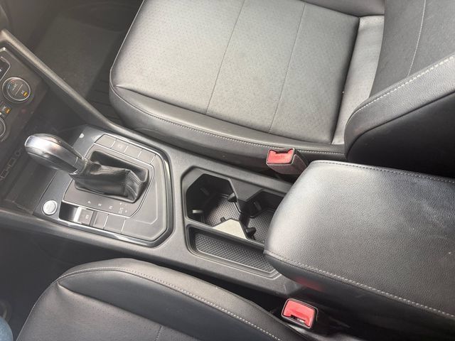 Used 2018 Volkswagen Tiguan SE FWD image 15
