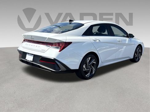 New 2026 Hyundai Elantra Limited FWD image 21